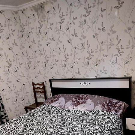 The White House Hotel Kazbegi Quarto foto