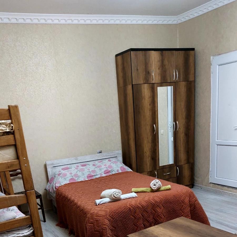 The White House Hotel Kazbegi Exterior foto