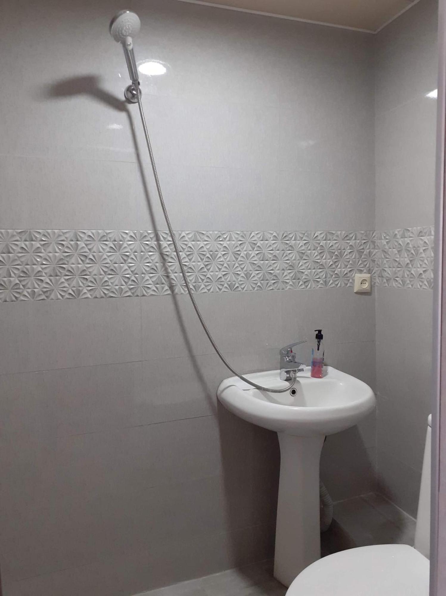 The White House Hotel Kazbegi Quarto foto