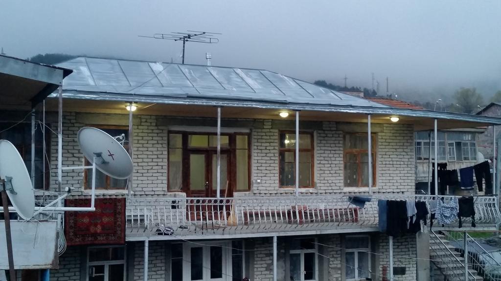 The White House Hotel Kazbegi Exterior foto