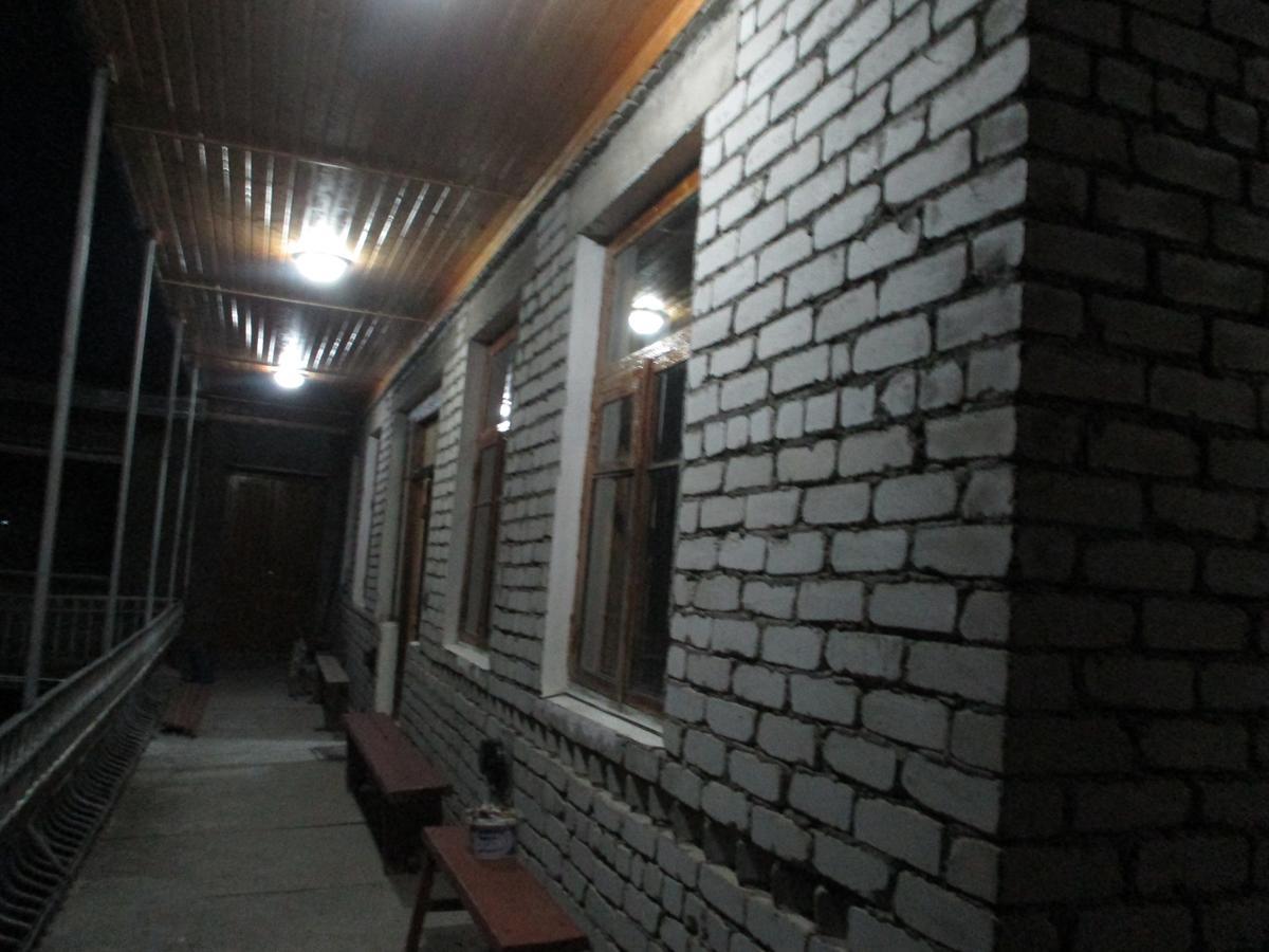 The White House Hotel Kazbegi Exterior foto